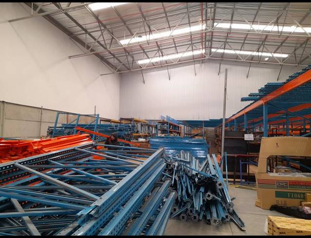 INDUSTRIAL PROPERTY TO RENT IN NORTH END